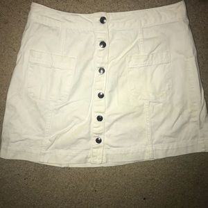 Forever 21 Women’s White Miniskirt